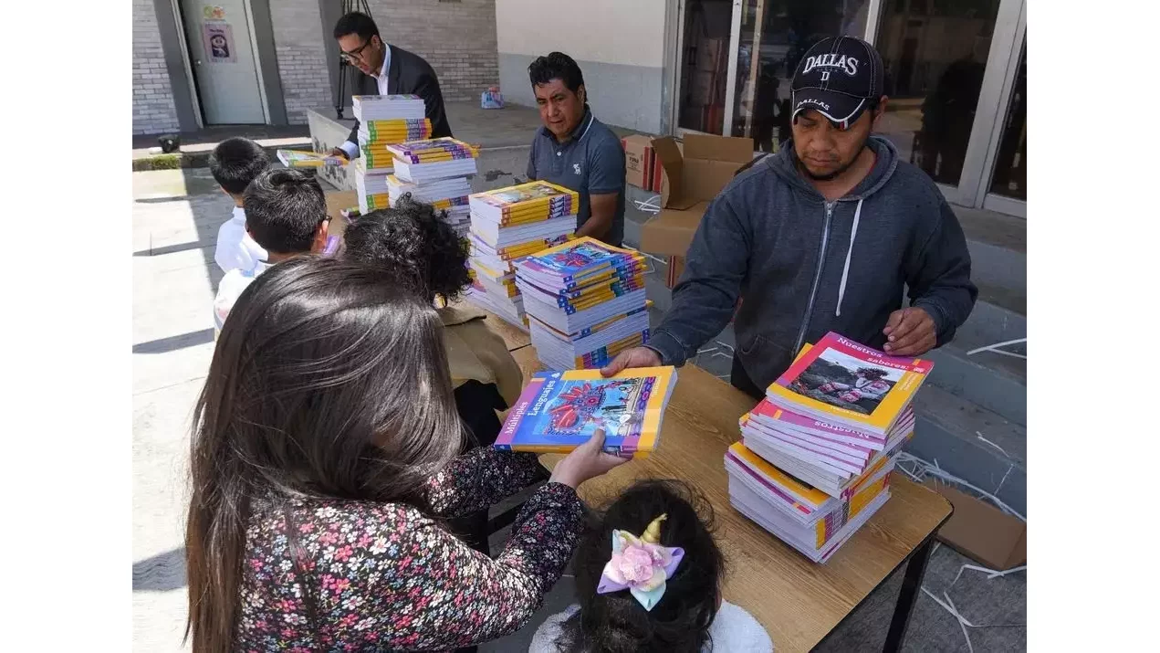 La Suprema Corte autoriza la distribución de libros de texto en escuelas de Chihuahua